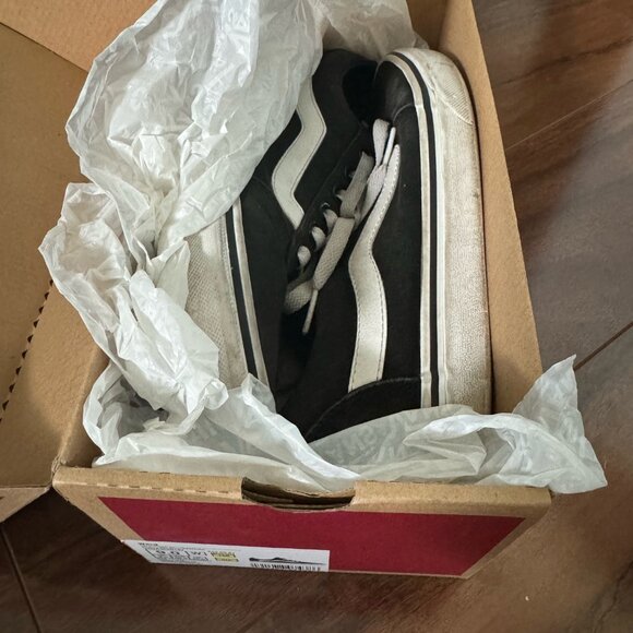 Vans Old Skool Shoe Black & White Size 9 with shoebox - Picture 8 of 8